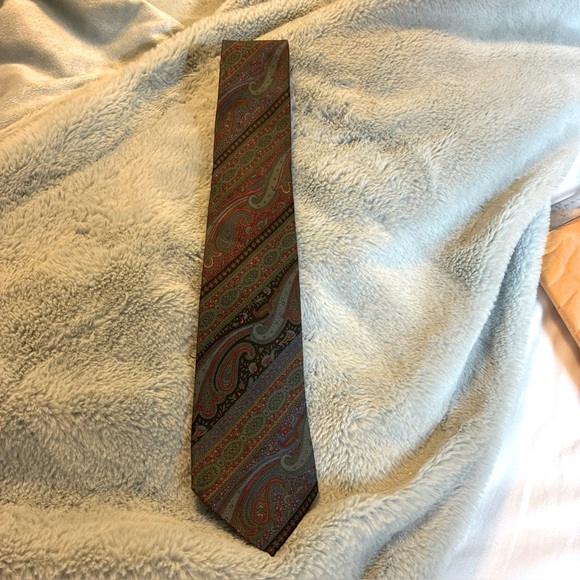 Celine Paris vintage Paisley silk tie - Picture 1 of 3